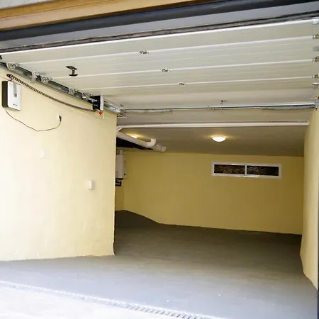 Vallespin 43-1 - Centrico, Parking, Wifi شقة